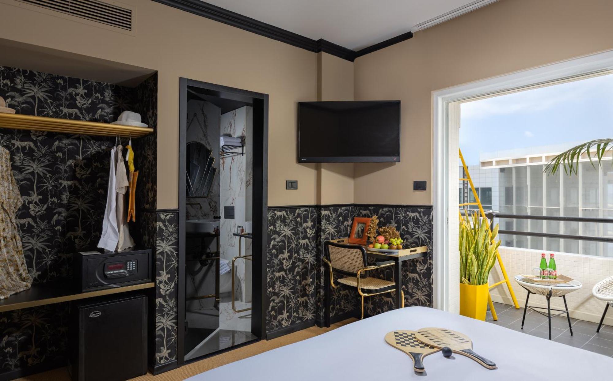 Beach Hotel By Zvieli Hotels Tel Aviv Room photo