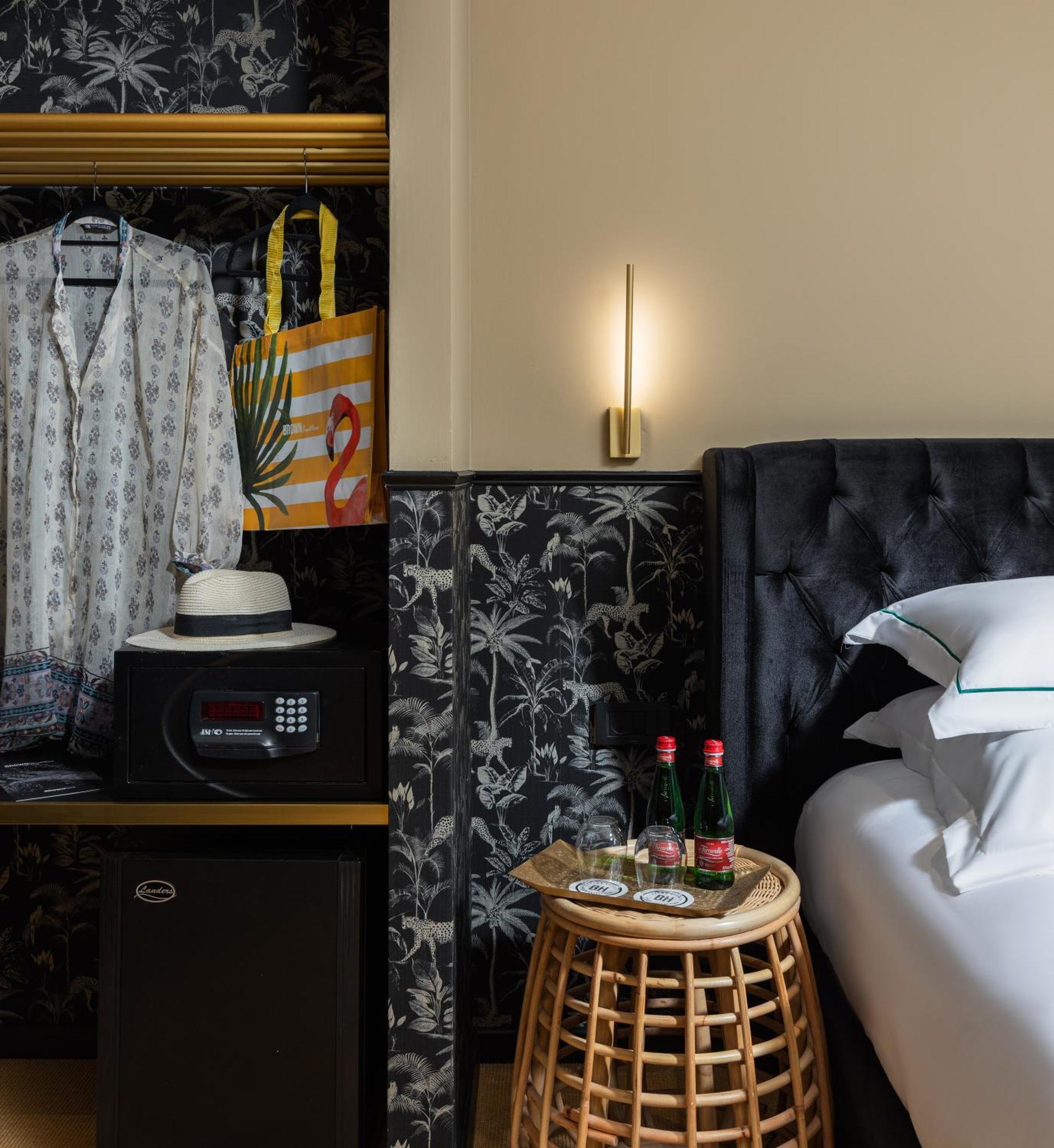 Beach Hotel By Zvieli Hotels Tel Aviv Room photo